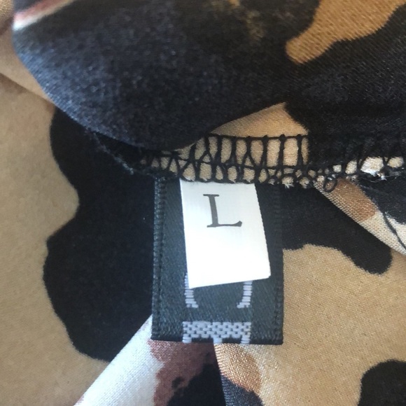 ✨3/$30✨ Leopard Print & Black Lace Cotton Blend Camisole Tank | L - Picture 4 of 5